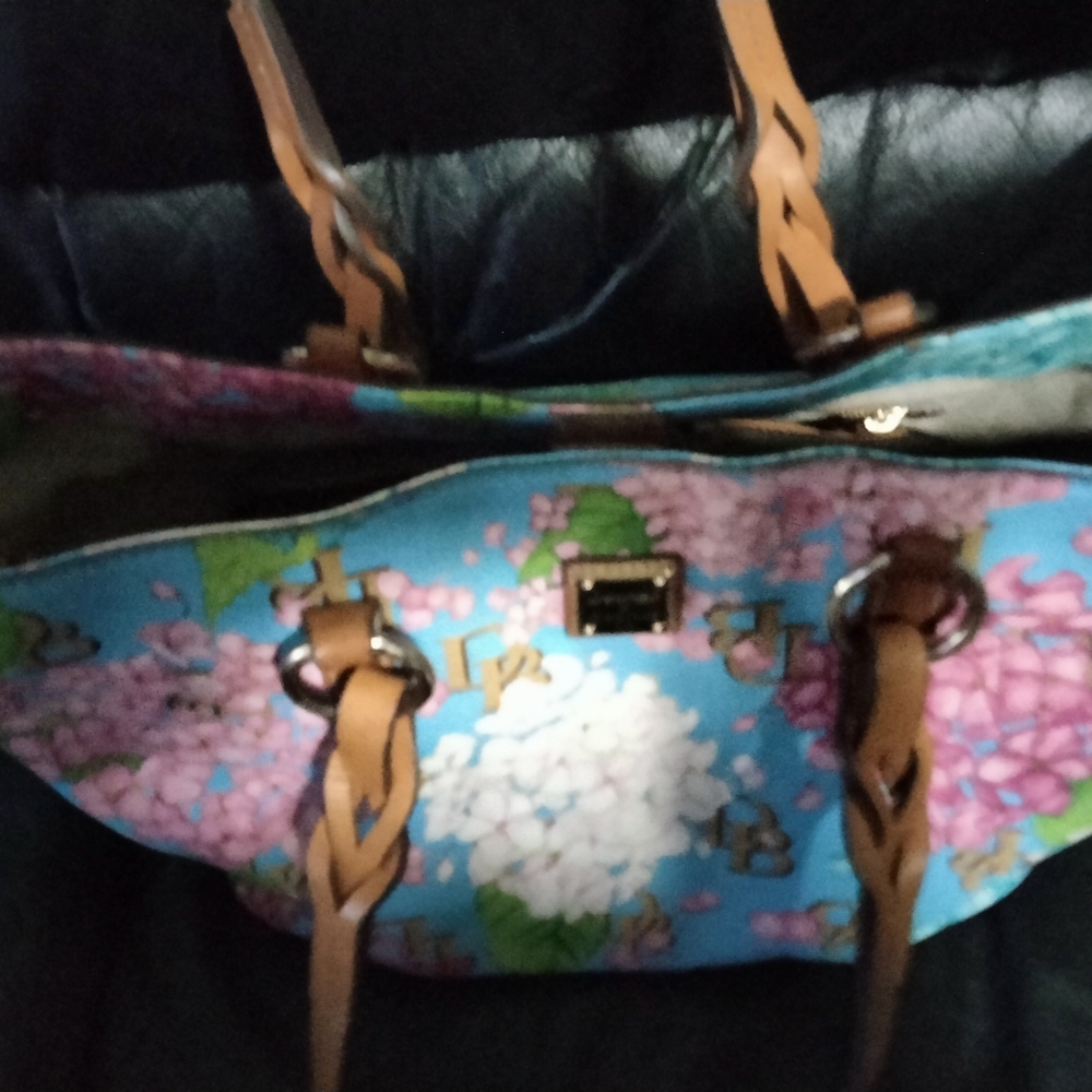 Hydrangea Monogram Nelly Tote Dooney&Bourke Handbag - Picture 4 of 9